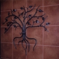 Originální kovaný koupelnový věšák, listnatý strom.